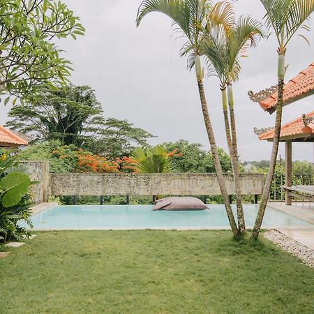 Tropical Villa Indah Uluwatu  Exterior photo